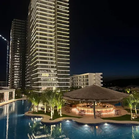 Apartman Grand Sapphire Holliday Trikomo