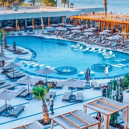 Grand Sapphire Holliday Apartment *
