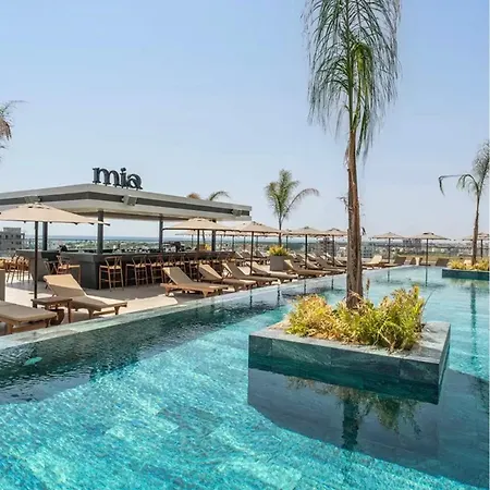 Διαμέρισμα Grand Sapphire Holliday Trikomo