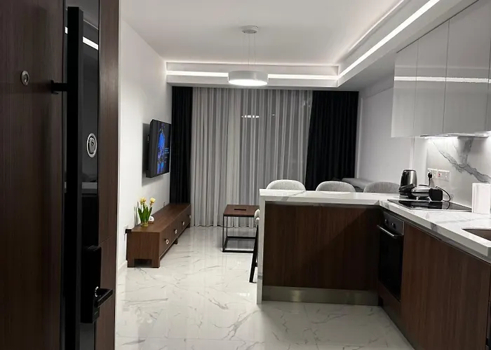 Grand Sapphire Holliday *